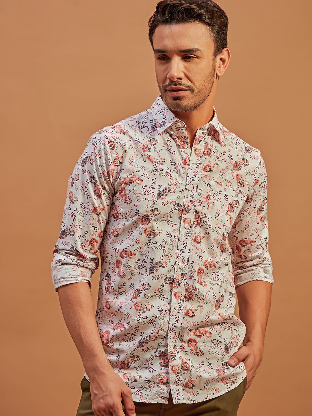 

THINC Men Spread Collar Floral Printed Cotton Casual Shirt, Off white