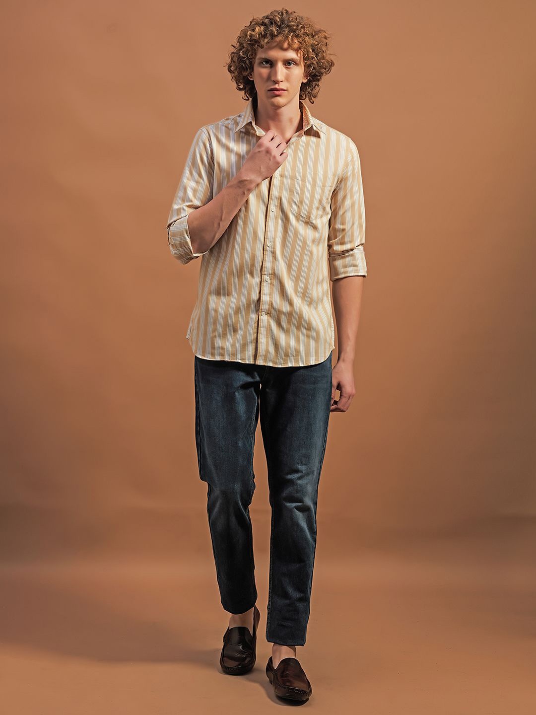 

THINC Men Spread Collar Vertical Striped Cotton Casual Shirt, Beige