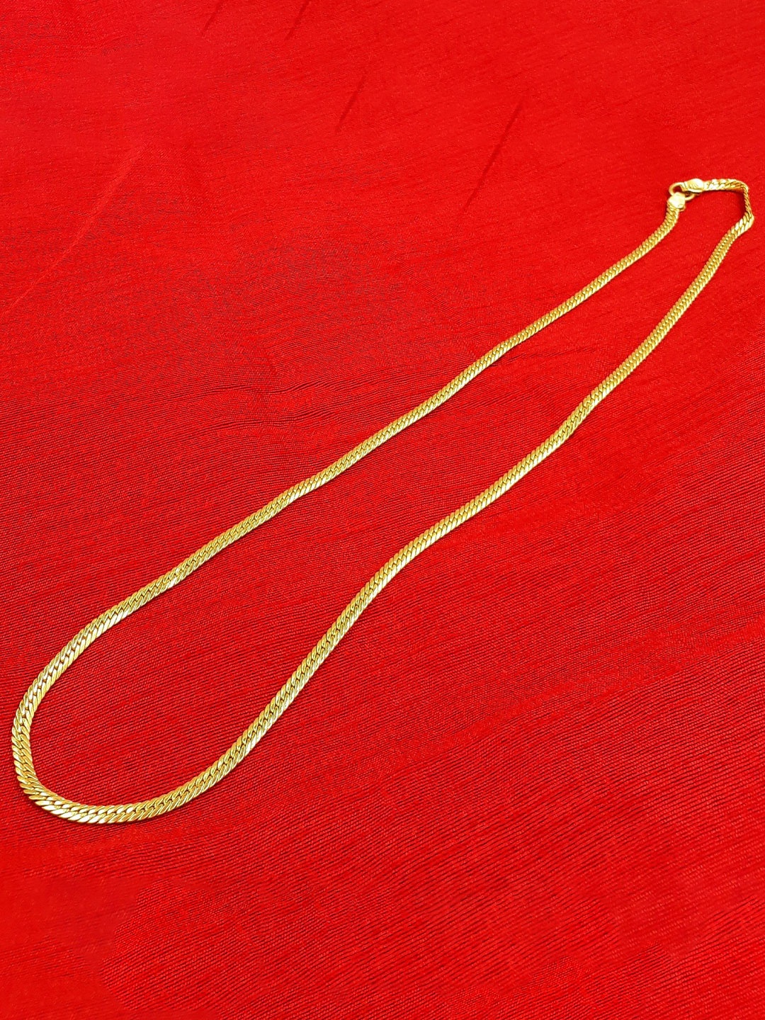 

Anujeet Fashion Hub Gold-Plated Minimal Chain