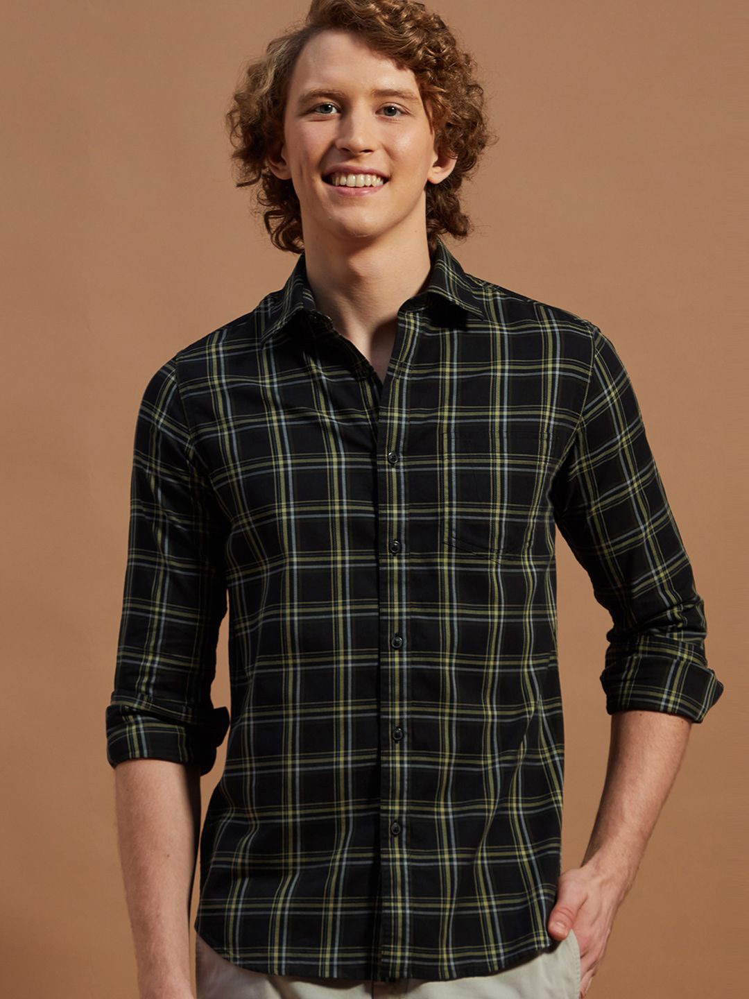 

THINC Men Spread Collar Tartan Checked Cotton Casual Shirt, Black