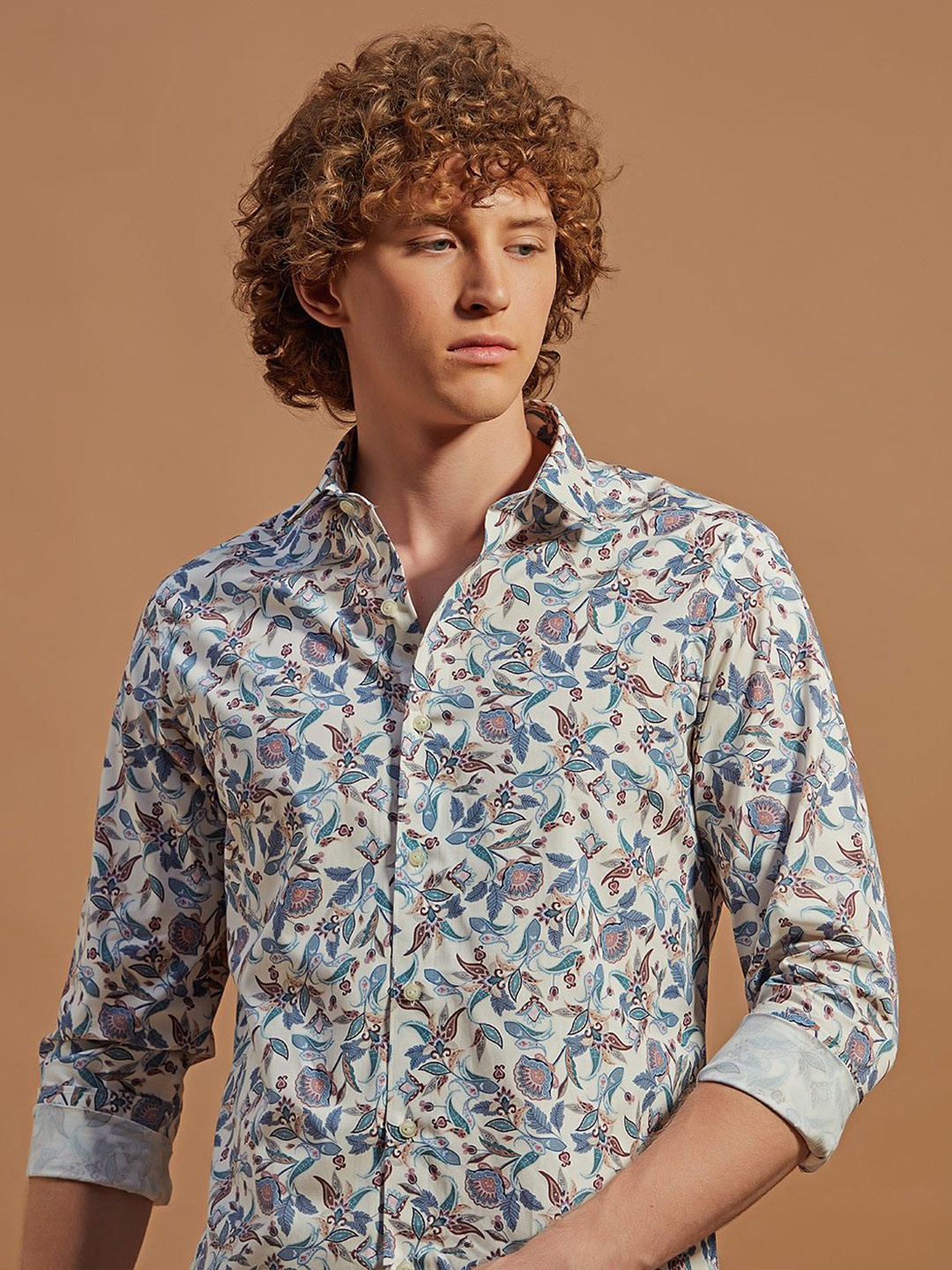 

THINC Men Spread Collar Ethnic Motifs Printed Cotton Casual Shirt, Off white