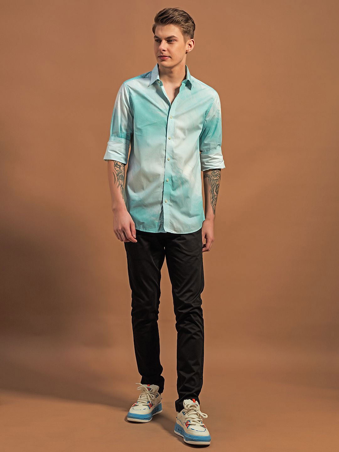 

THINC Men Spread Collar Dyed Cotton Casual Shirt, Green