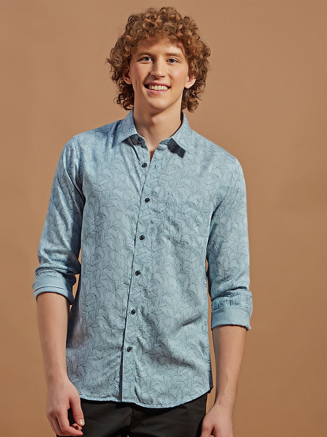 

THINC Men Spread Collar Floral Printed Cotton Casual Shirt, Blue