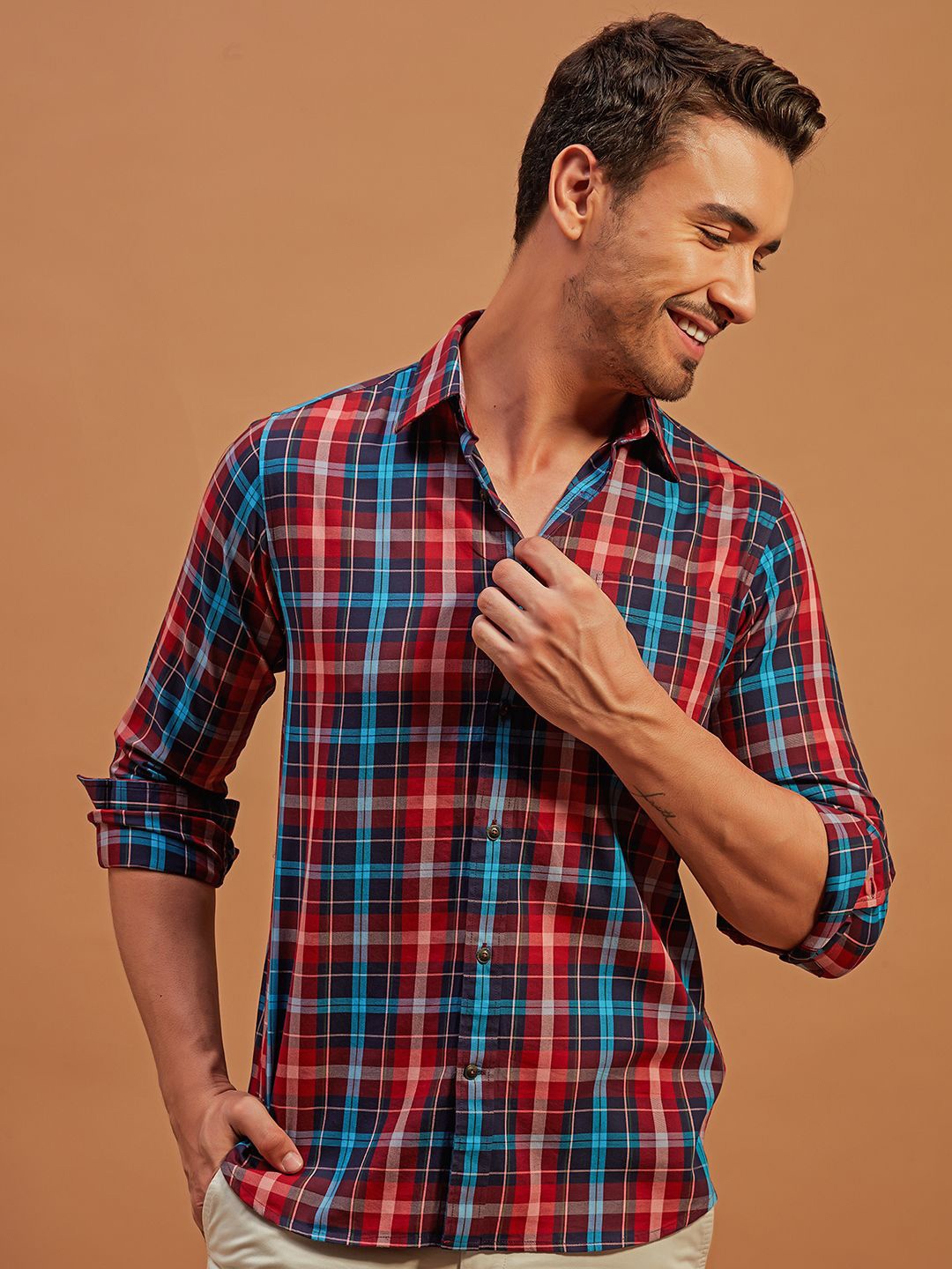 

THINC Men Spread Collar Tartan Checked Cotton Casual Shirt, Red