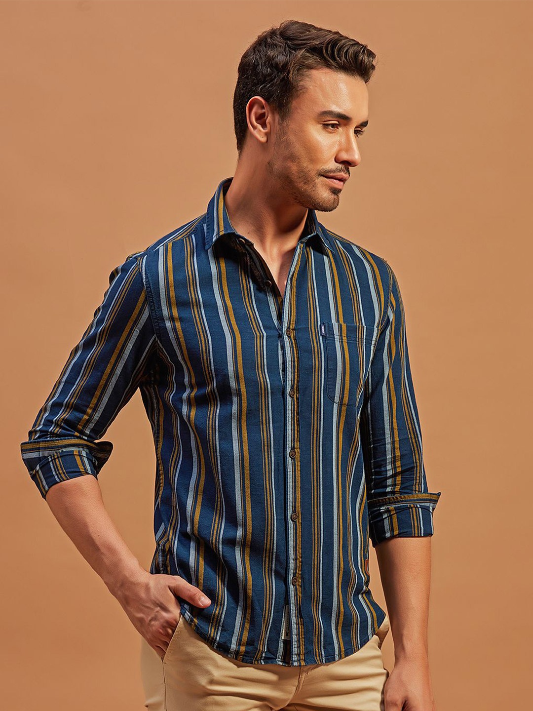 

THINC Men Saucy Spread Collar Vertical Striped Cotton Casual Shirt, Navy blue