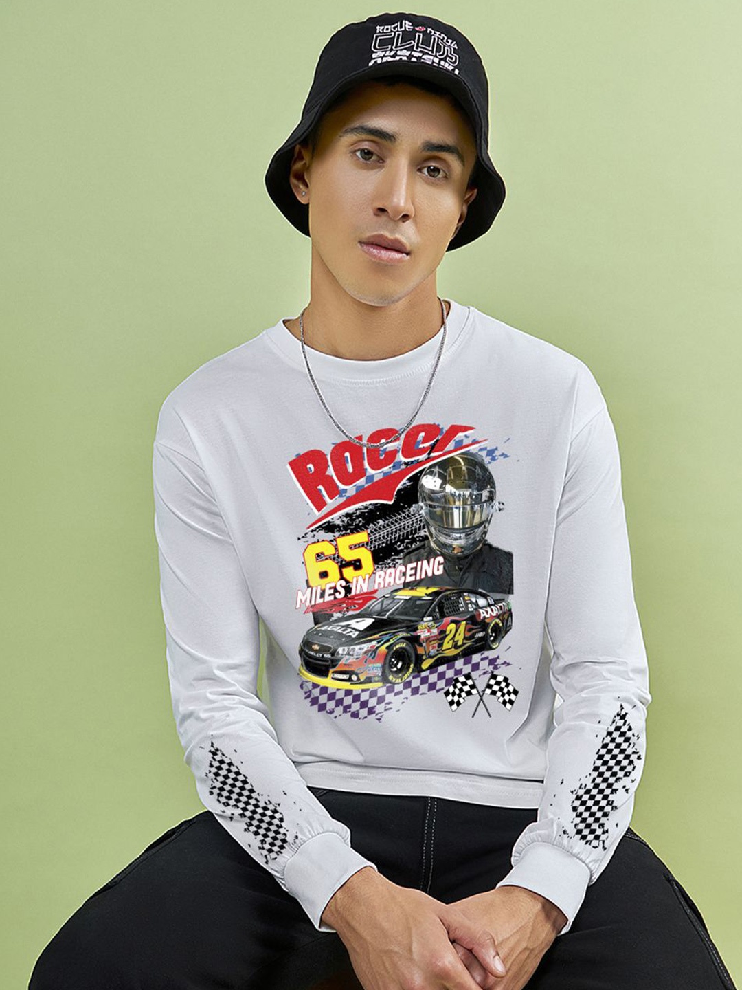 

Bewakoof Graphic Printed Round Neck Pure Cotton T-shirt, White