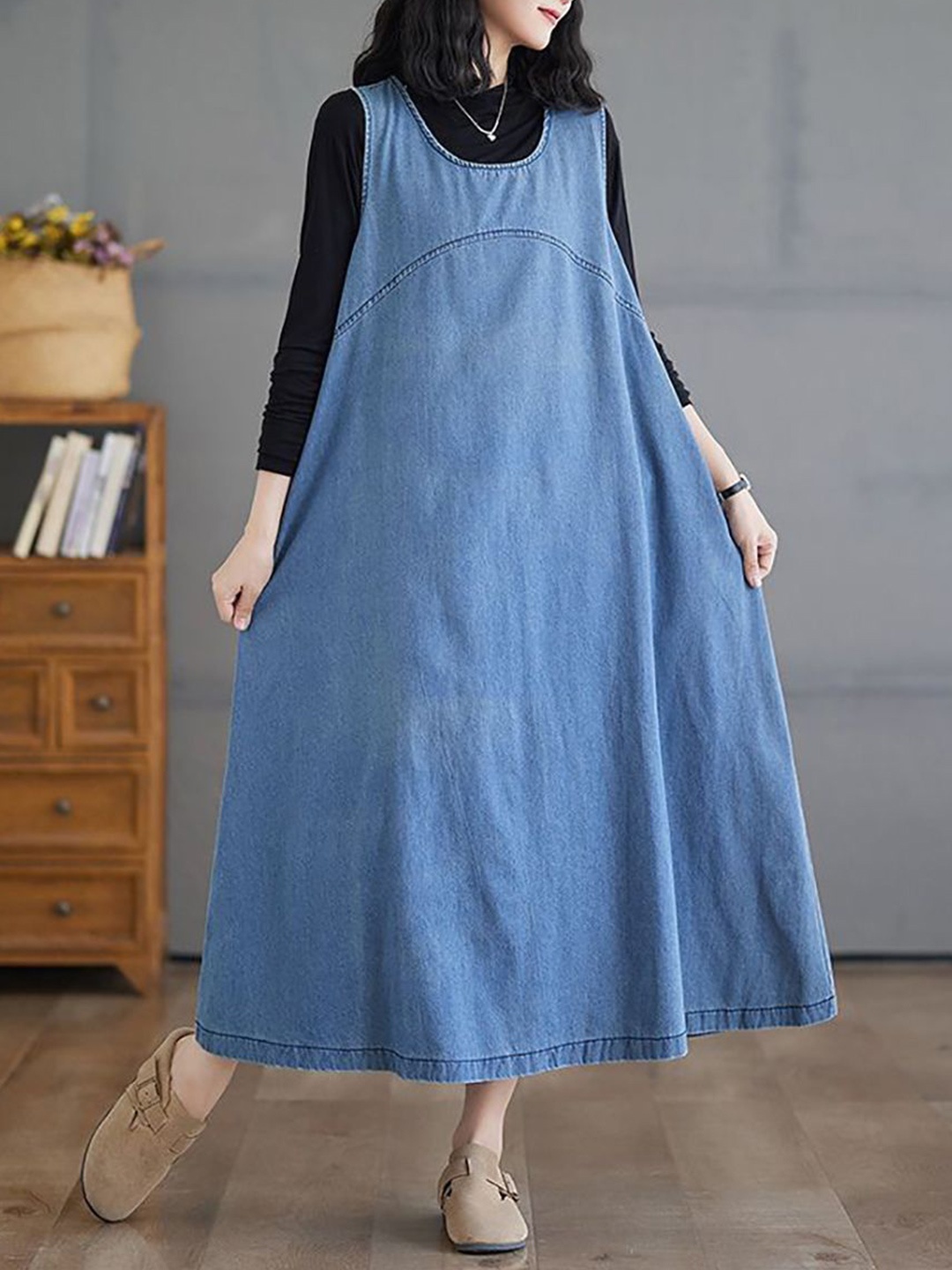 

StyleCast x Revolte Round Neck Cotton A-Line Midi Dress, Blue