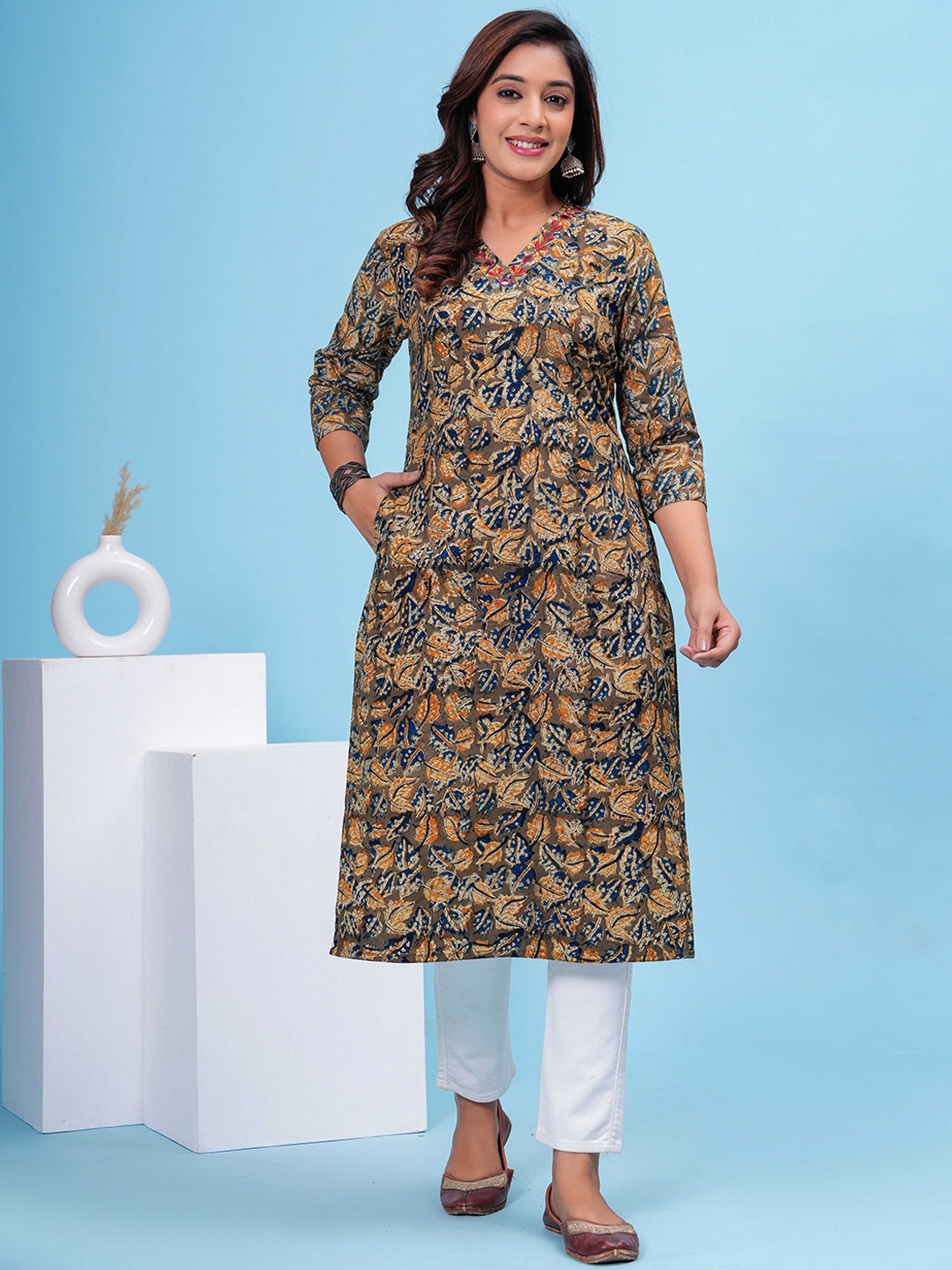 

DIZON Floral Printed Mirror Work Cotton Straight Kurta, Green