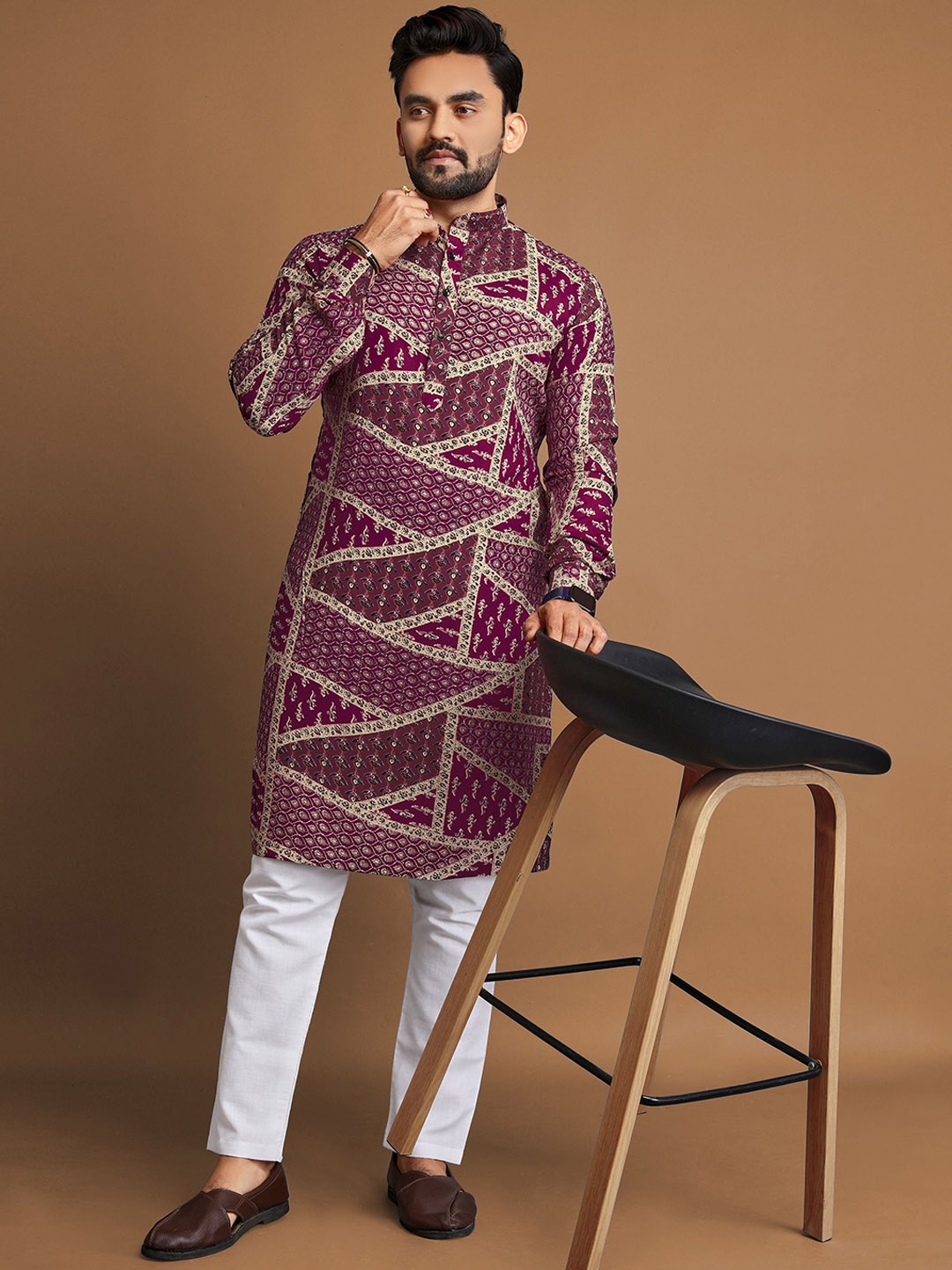 

Zurika Fashion Floral Foil Printed Mandarin Collar Cotton Straight Kurta, Purple