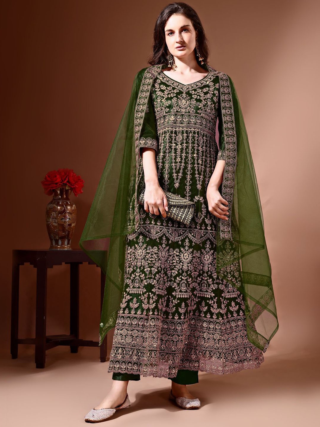 

Ahalyaa Floral Embroidered Zardozi Semi-Stitched Dress Material, Green