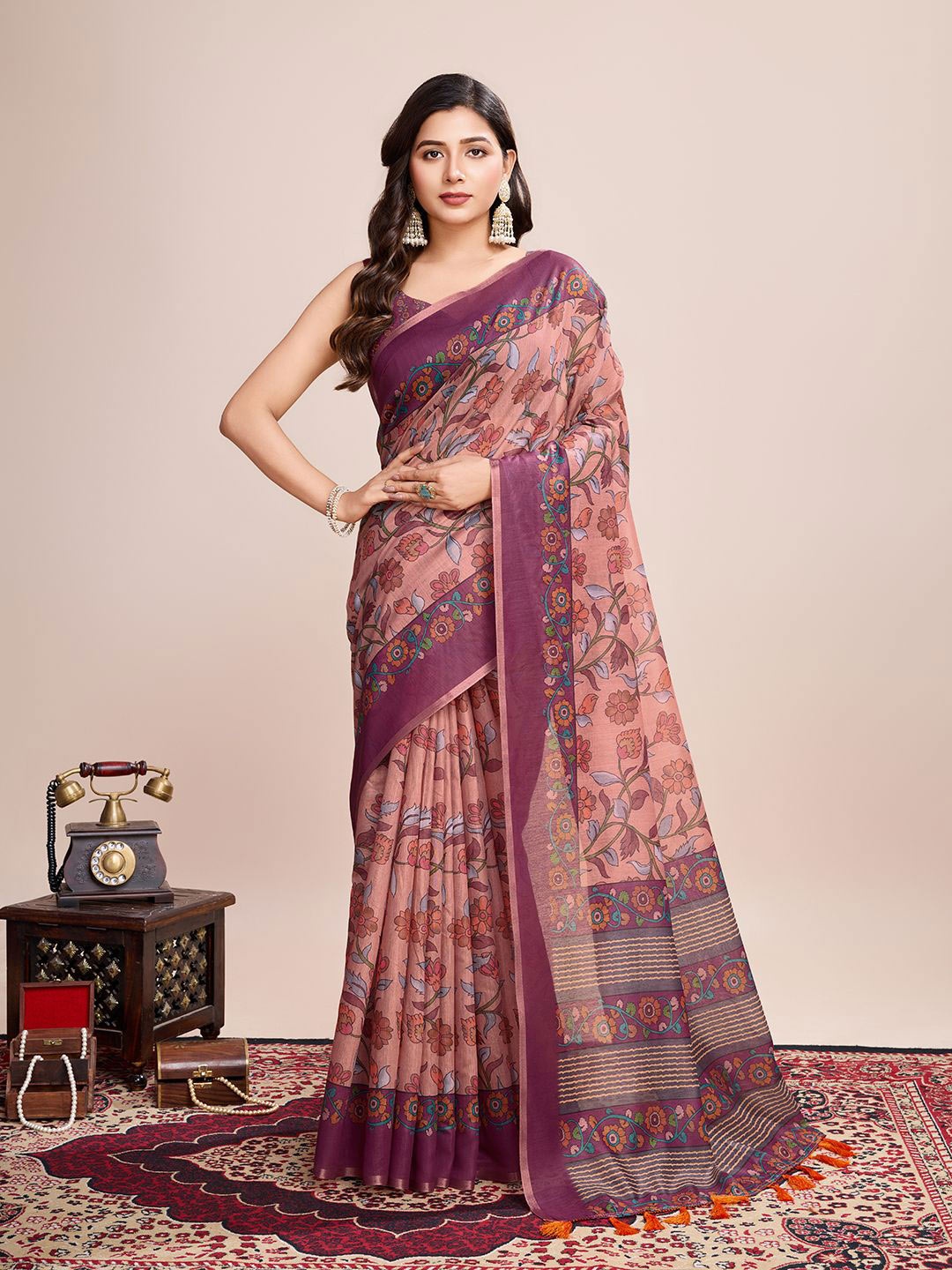 

Kriyansh Floral Zari Saree, Maroon