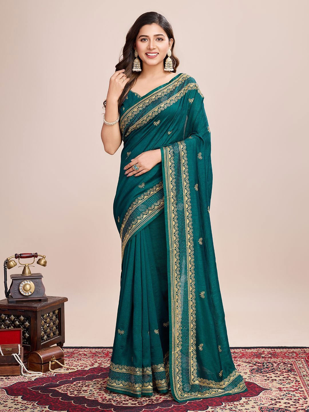 

Kriyansh Embroidered Saree With Blouse Piece, Teal