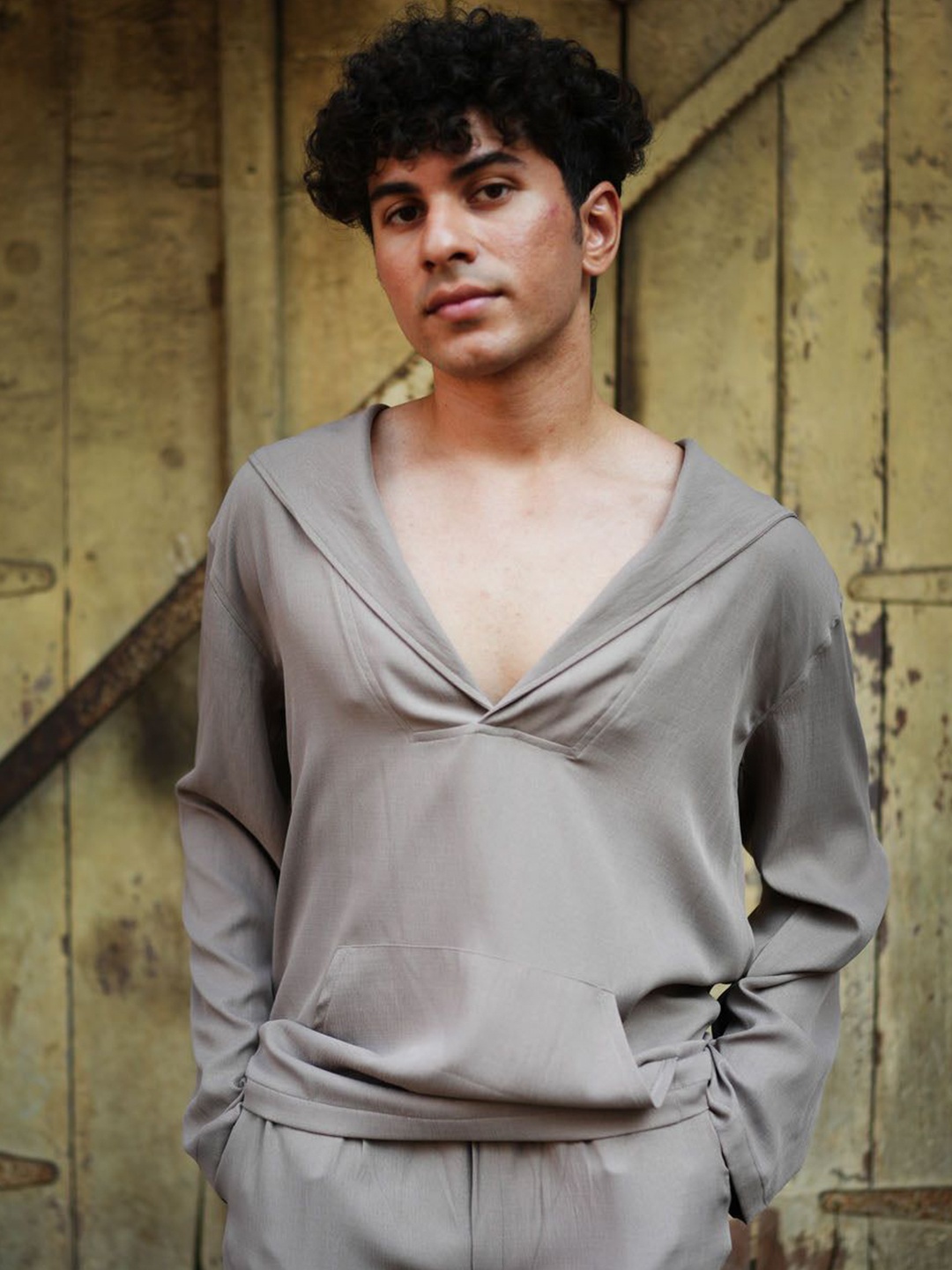 

Big Bunny Hooded Long Sleeves Linen Sweatshirt & Trouser, Brown