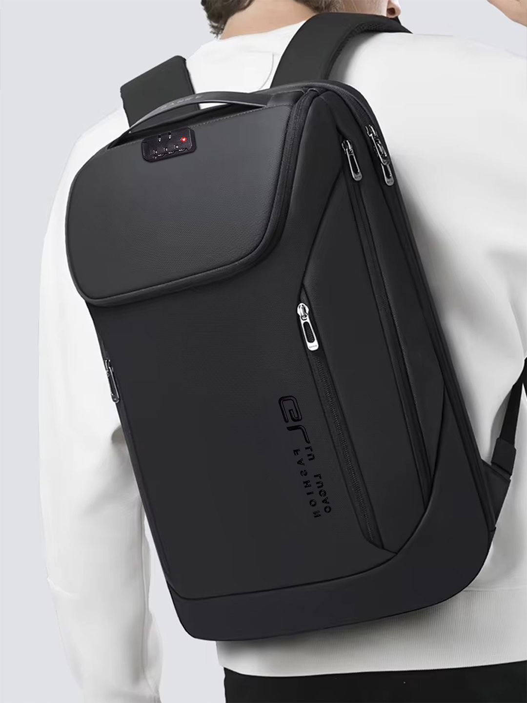 

INKMILAN Unisex Casual Backpack, Black