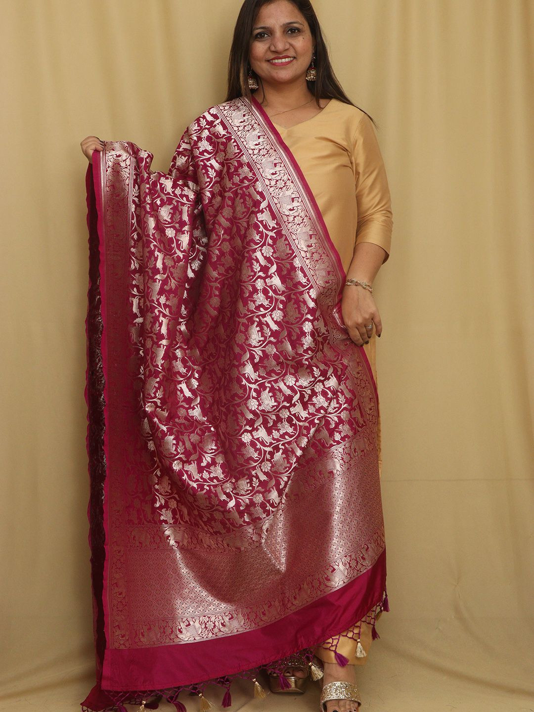 

Luxurionworld Ethnic Motifs Woven Design Silk Dupatta with Zari, Pink