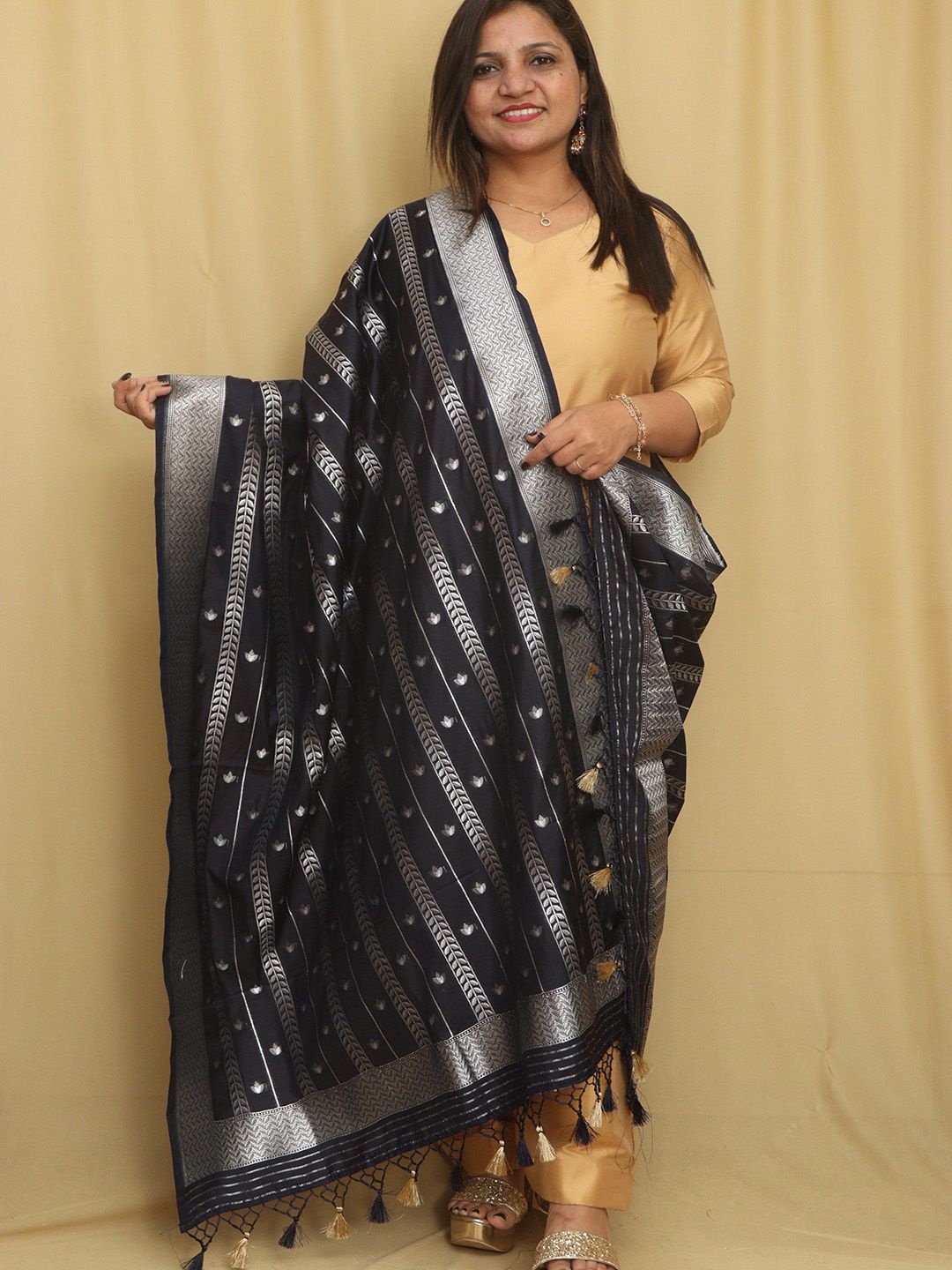 

Luxurionworld Ethnic Motifs Woven Design Silk Dupatta with Zari, Navy blue