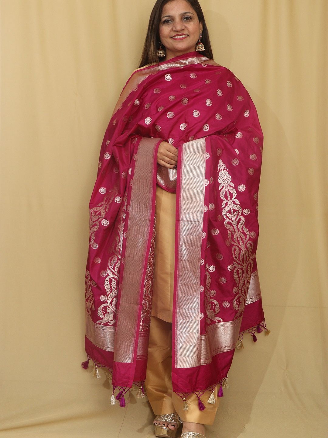 

Luxurionworld Ethnic Motifs Woven Design Silk Dupatta with Zari, Pink