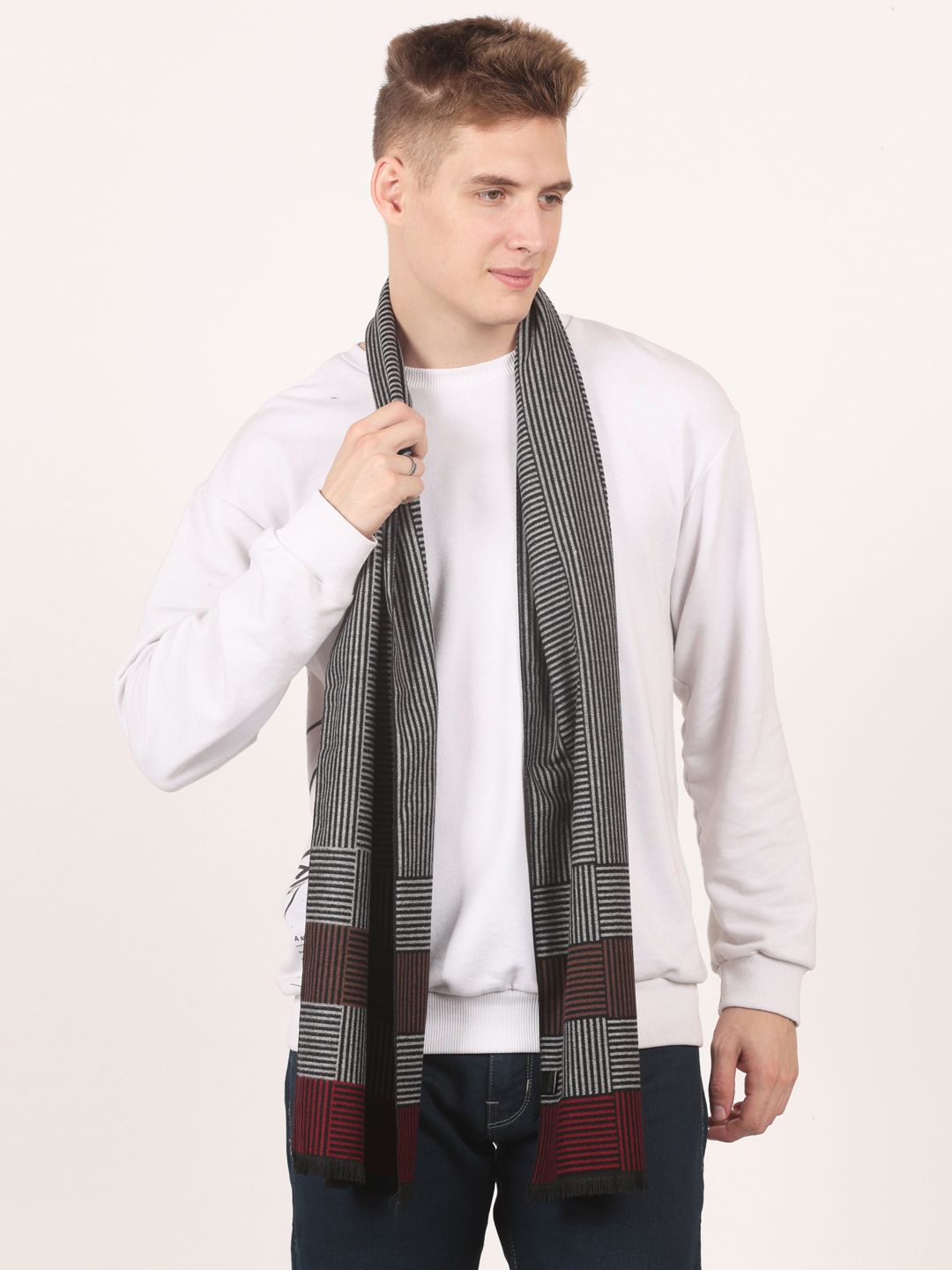 

Calvadoss Men Checked Mufflers, Grey