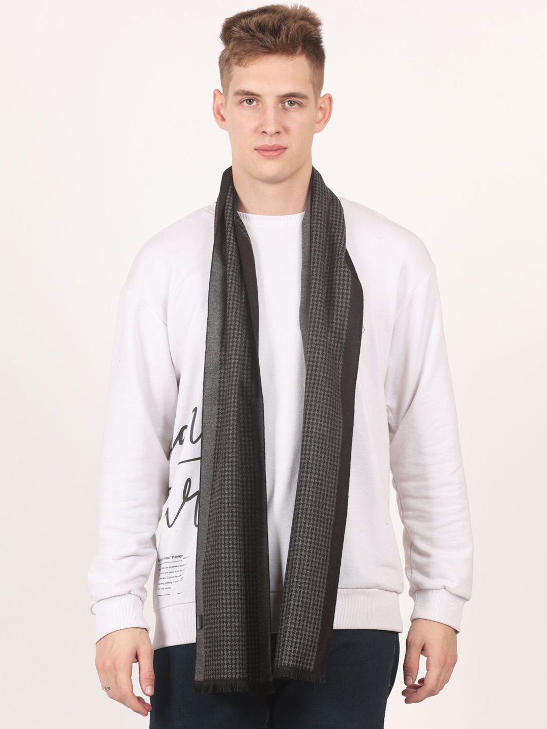 

Calvadoss Men Patterned Mufflers, Grey