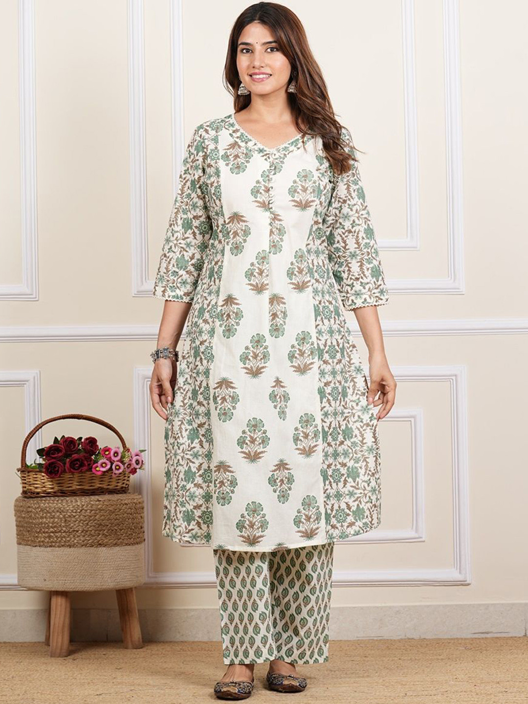 

IKRASS Floral Printed Pure Cotton Straight Kurta with Trousers & Dupatta, White