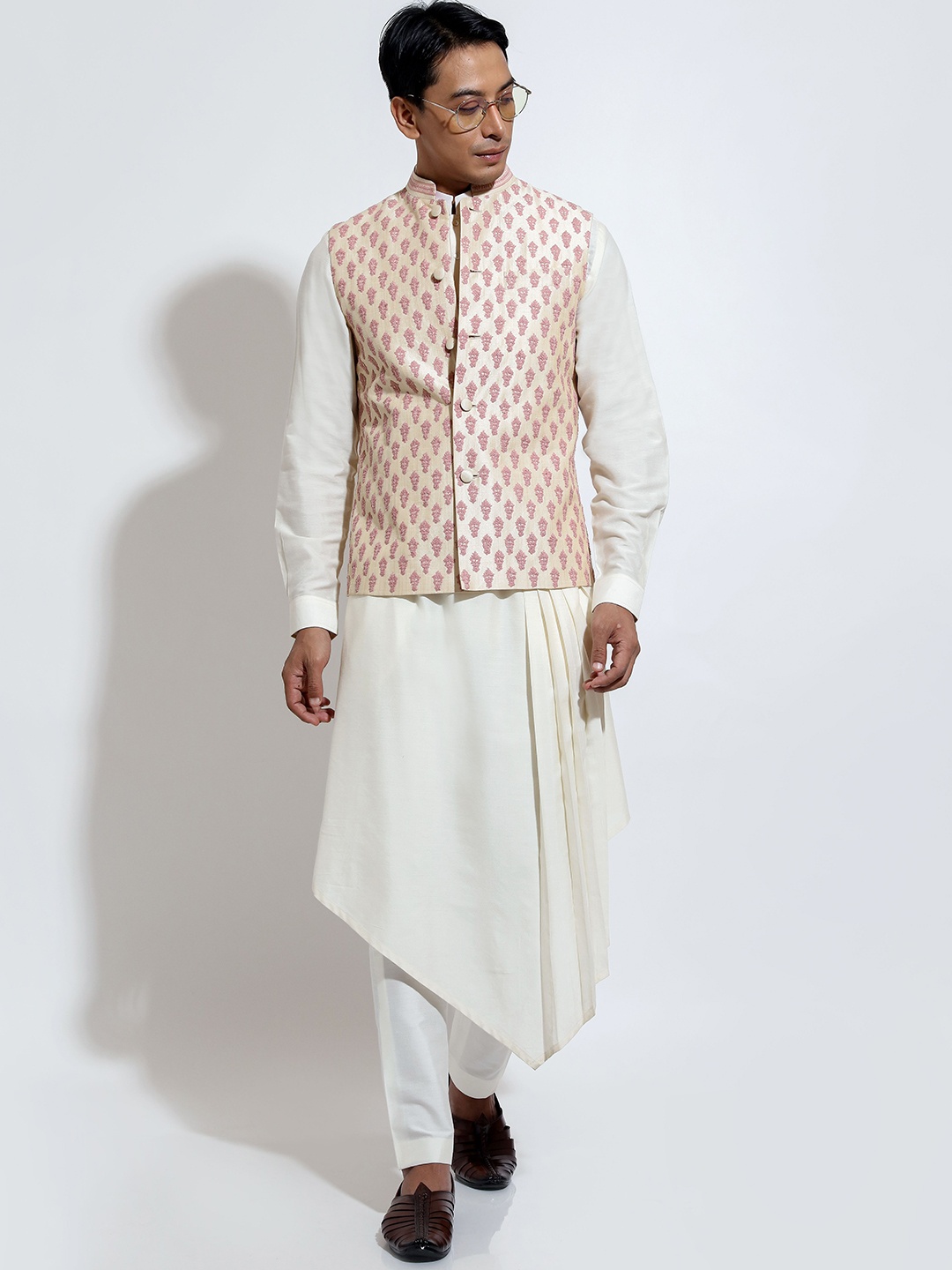 

VIVEK KARUNAKARAN Mandarin Collar Straight Kurta with Churidar & Nehru jacket, Beige