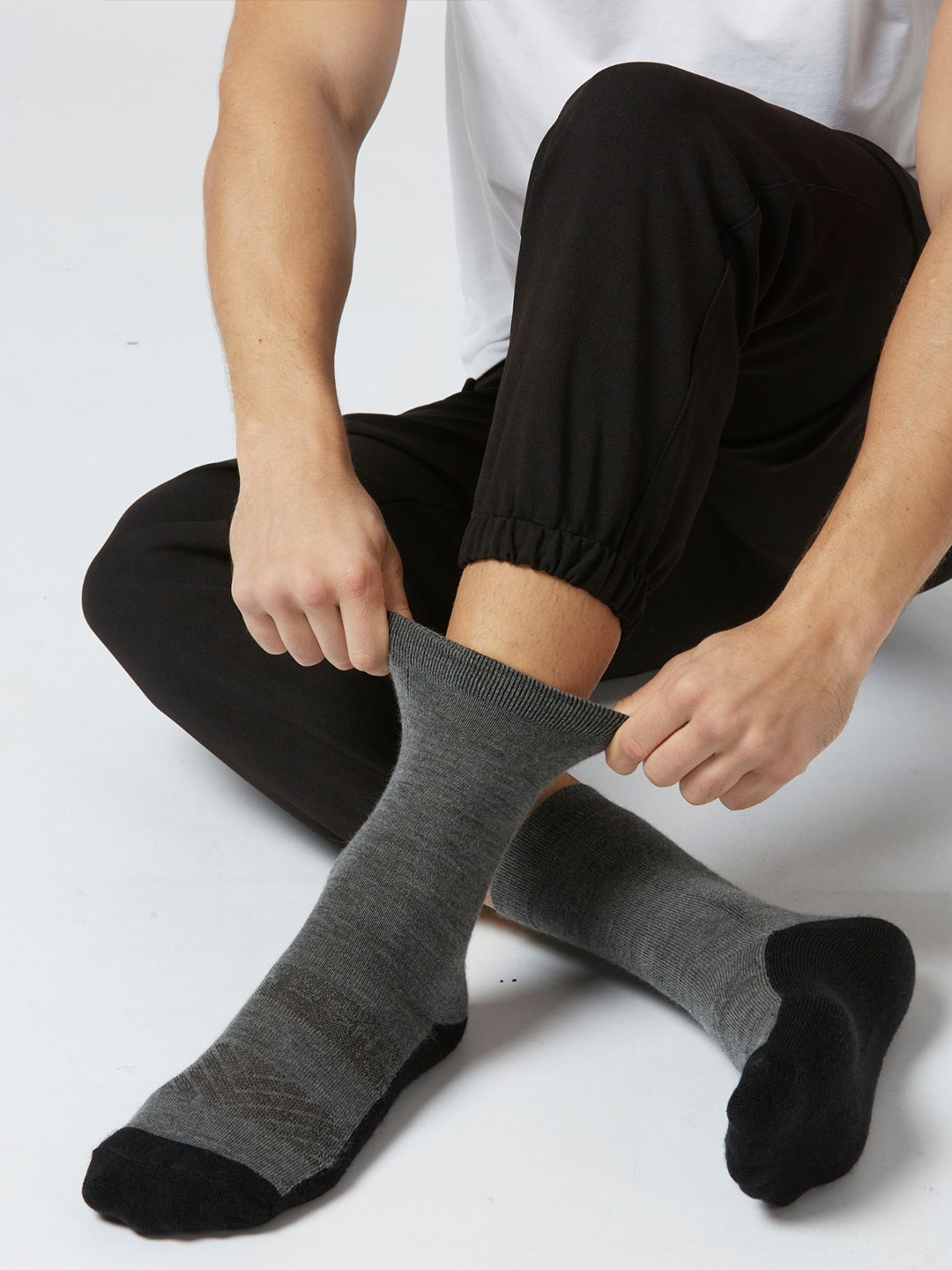 

Kosha Men Pack Of 4 Merino Wool Cushioned Crew-Length Socks, Grey