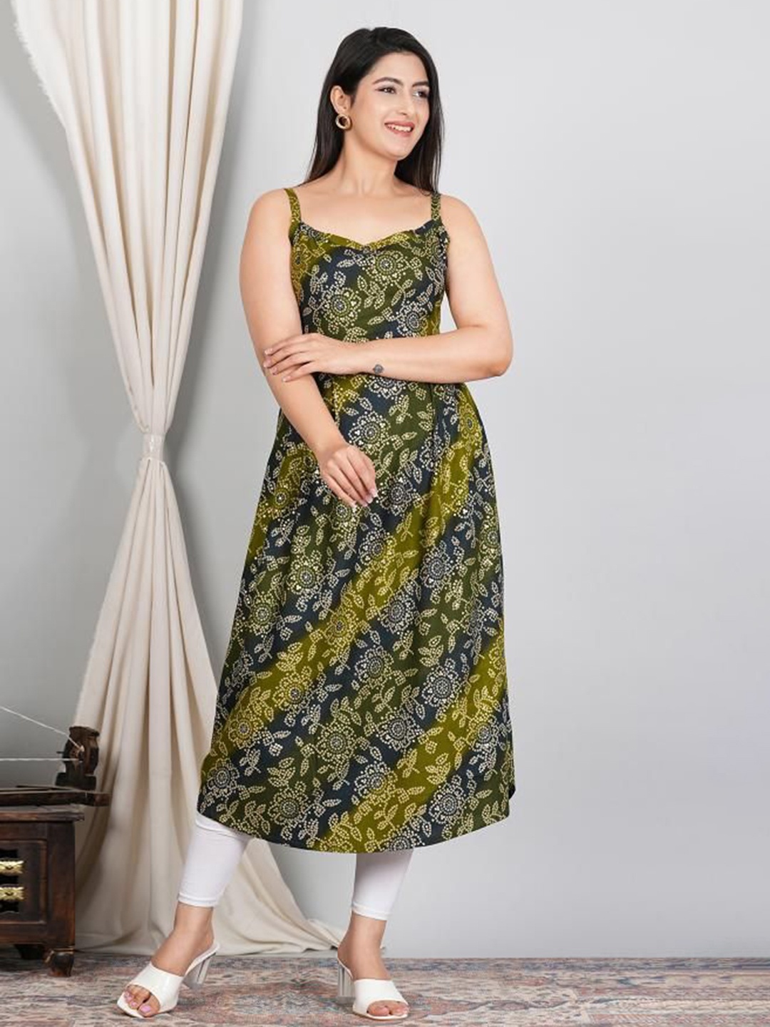 

VenderVilla Women Floral Printed Floral Kurta, Green