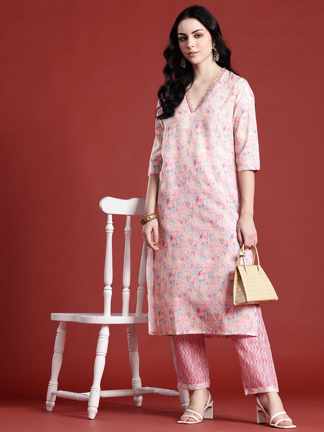 

Anouk Floral Printed Regular Kurta with Trousers, Pink
