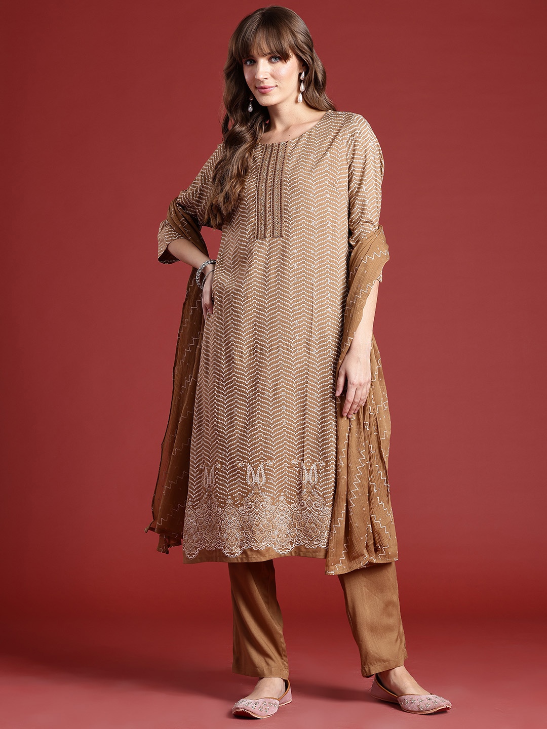 

Anouk Bandhani Printed Regular Thread Work Kurta With Trousers & Dupatta, Brown