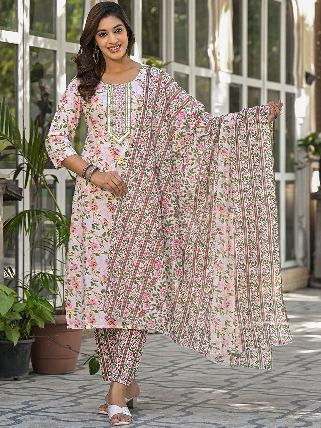 

Label Khoj Floral Printed Regular Mirror Work Straight Kurta With Trousers & Dupatta, Peach