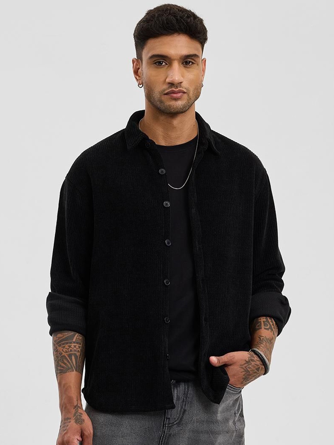 

Snitch Black Textured Relaxed Fit Open Front Shacket