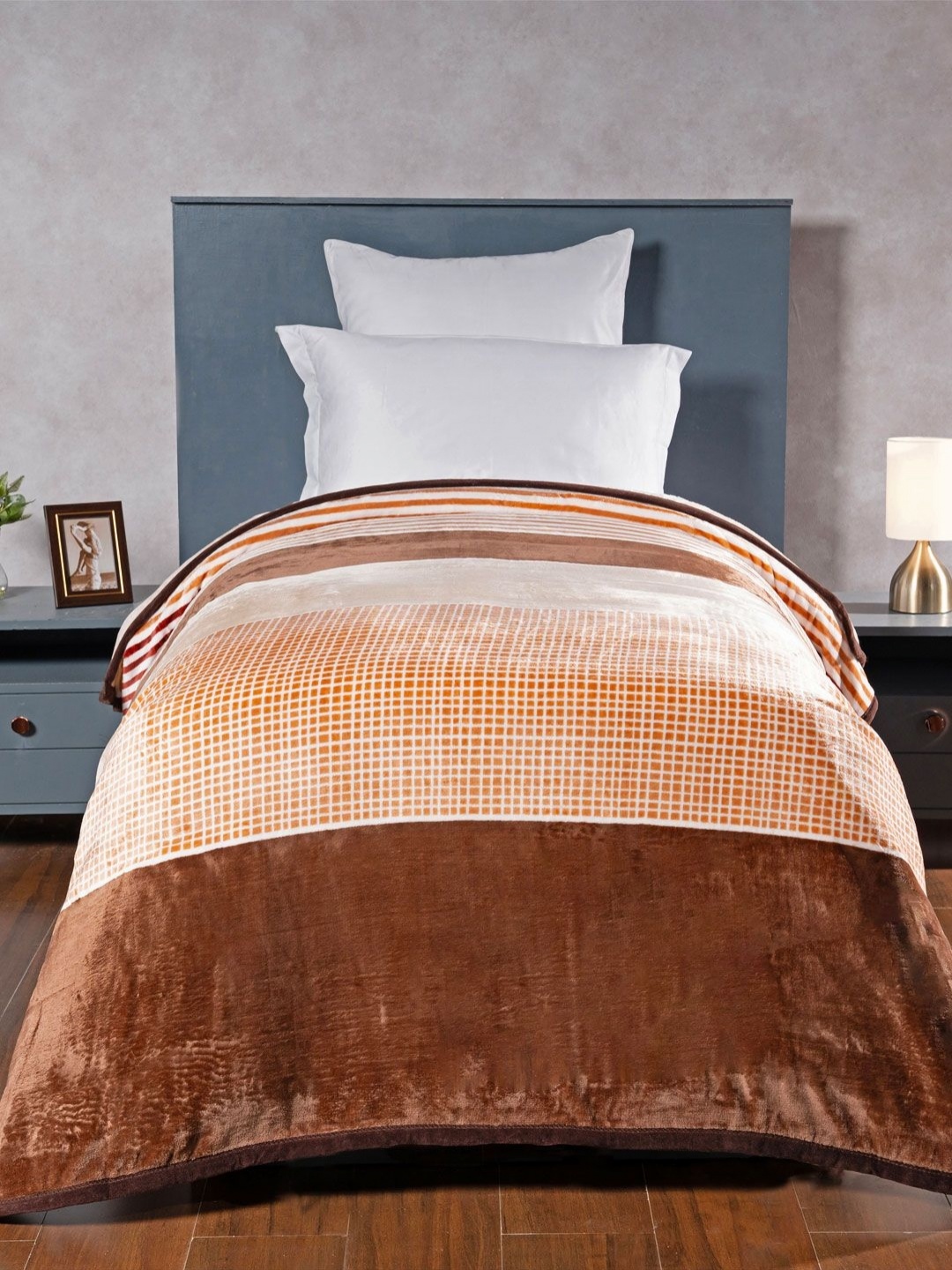 

MYTRIDENT Jasper Brown & White Geometric 290 GSM Single Bed Blanket