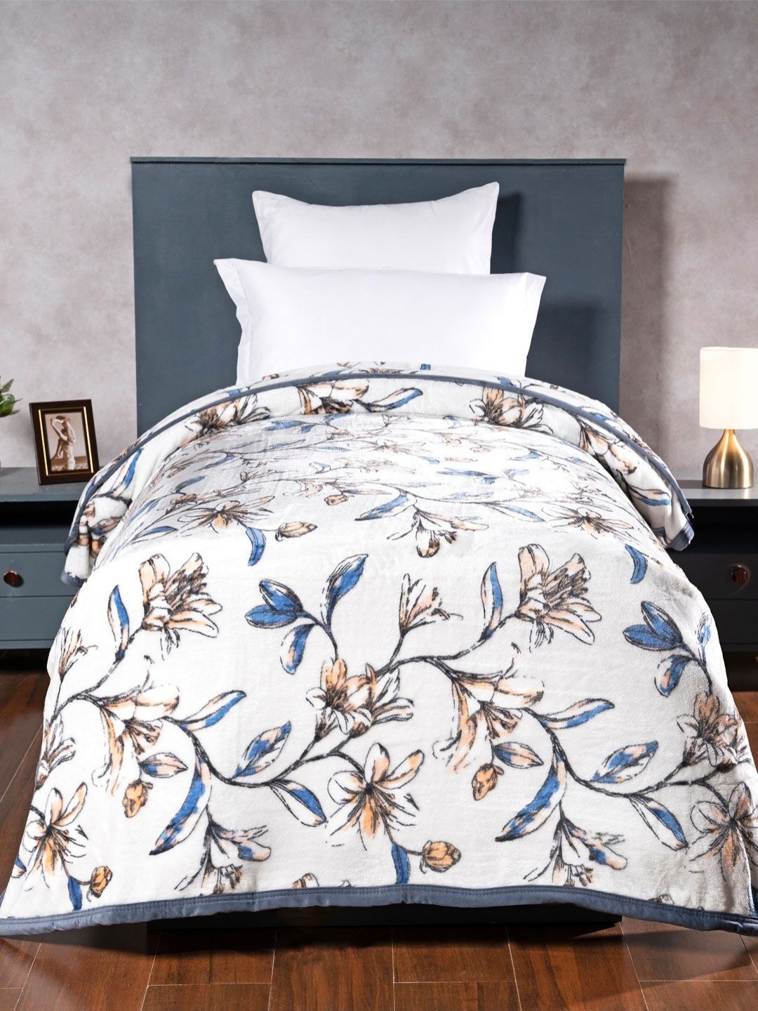 

MYTRIDENT Calliope White & Blue Floral 290 GSM AC Room Single Bed Blanket