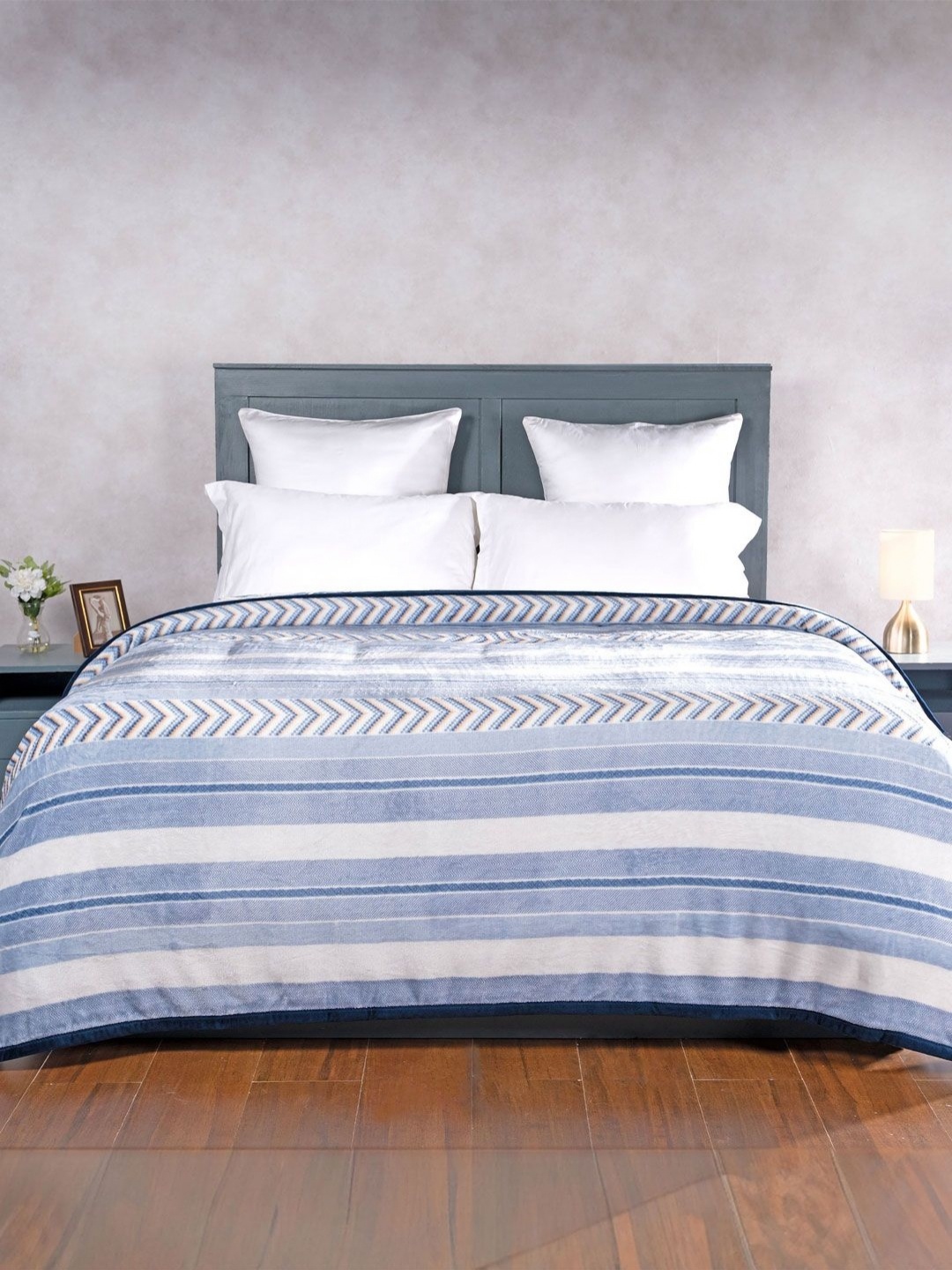 

MYTRIDENT Jane White & Grey Striped 290 GSM AC Room Double Bed Blanket
