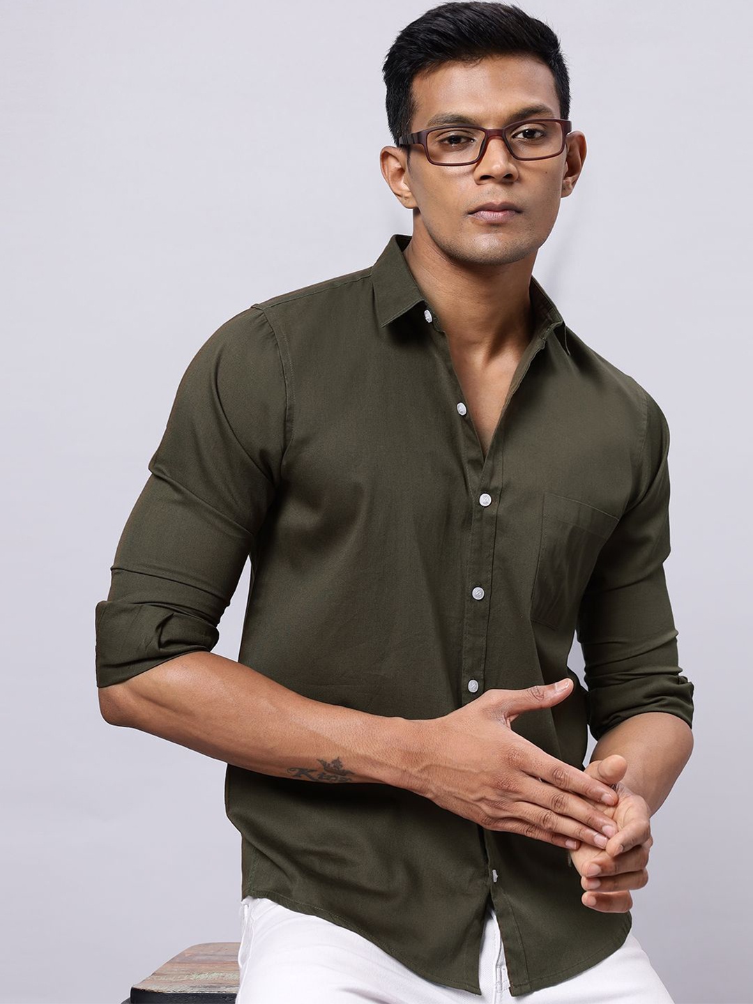 

N AND J Men Classic Spread Collar Solid Cotton Casual Shirt, Olive