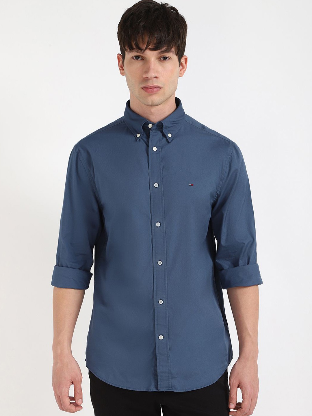 

Tommy Hilfiger Men Button-Down Collar Solid Cotton Casual Shirt, Blue