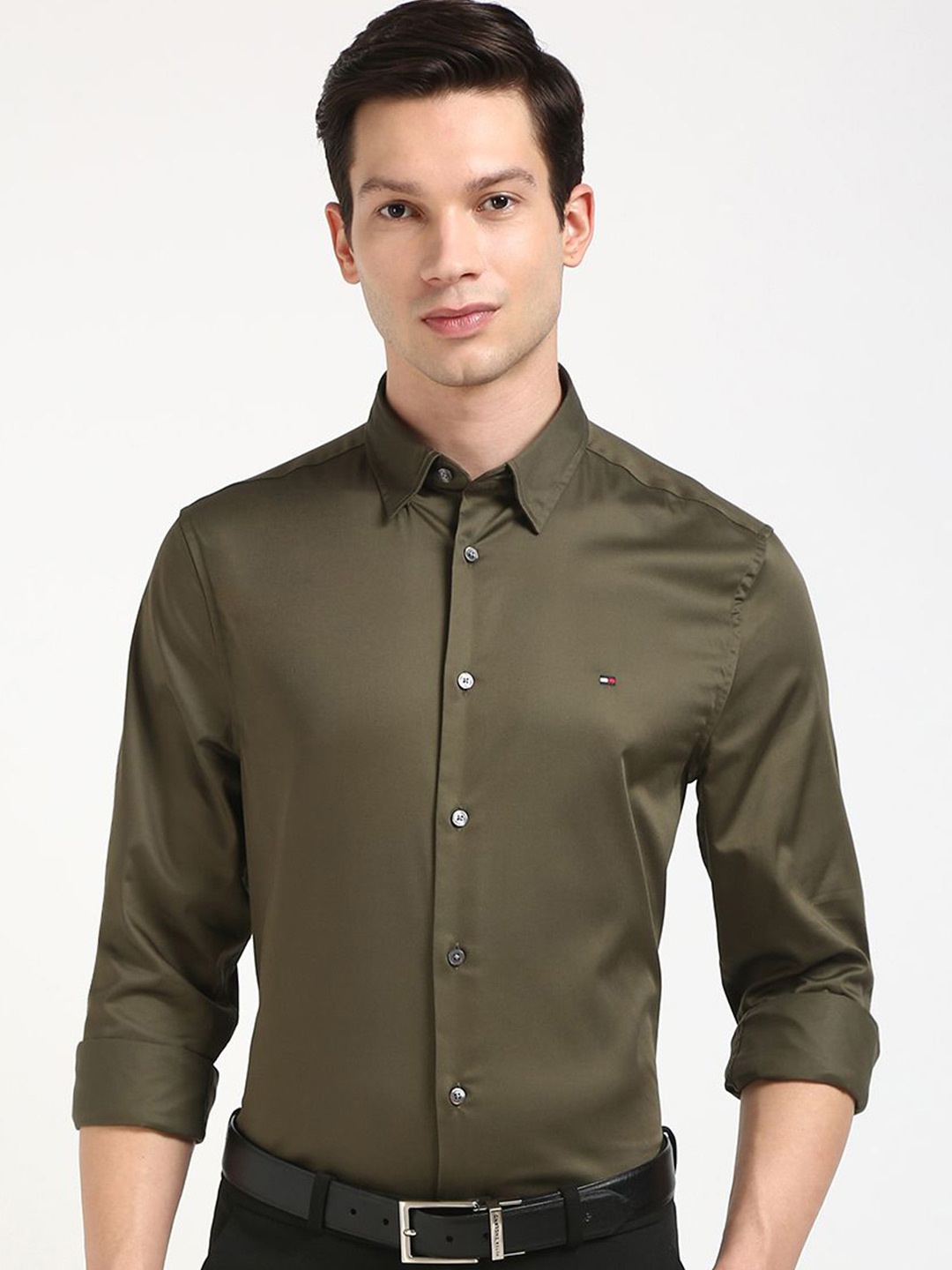 

Tommy Hilfiger Men Spread Collar Solid Cotton Slim Fit Formal Shirt, Olive