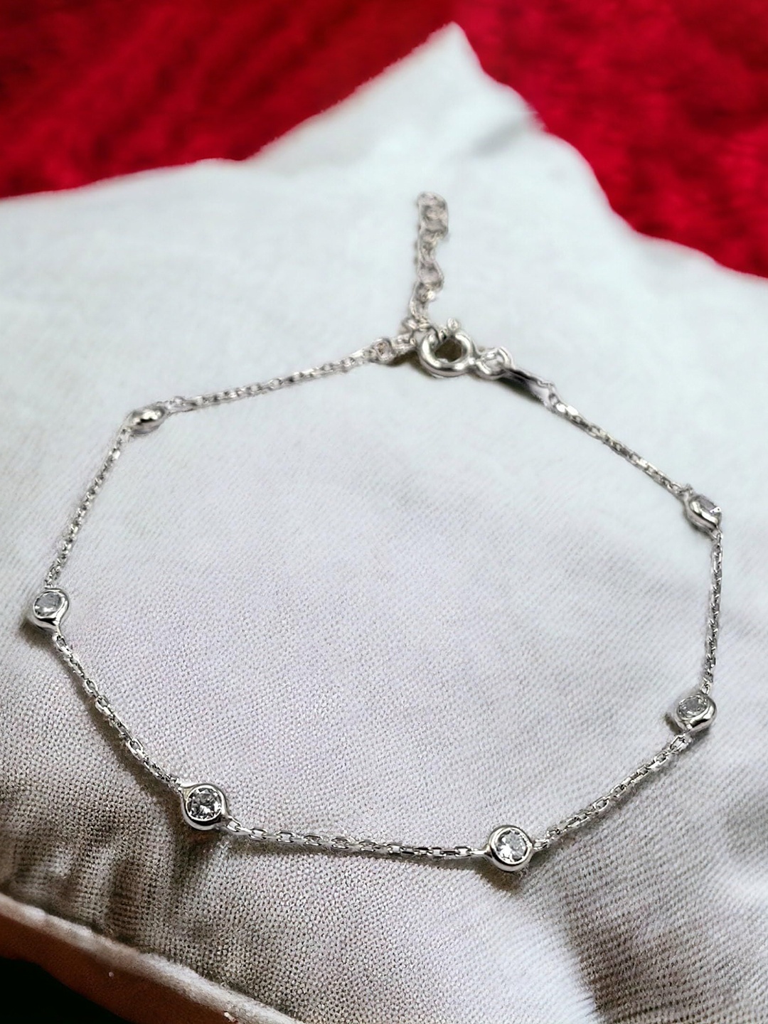 

AMONROO 925 Sterling Silver Cubic Zirconia Rhodium-Plated Charm Bracelet
