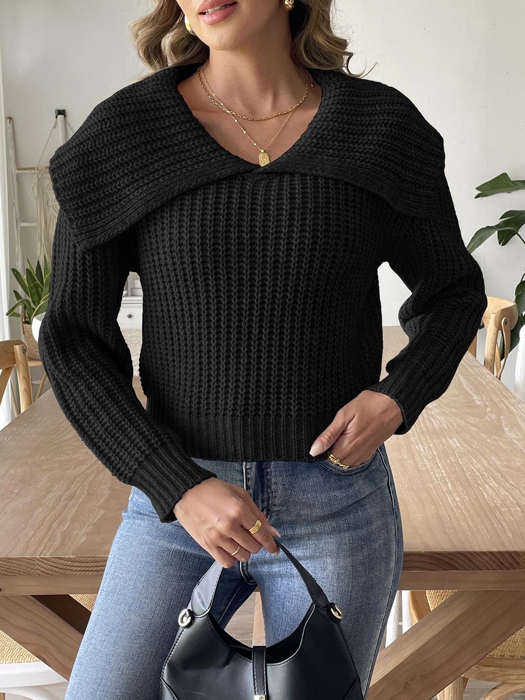 

StyleCast x Revolte Women Ribbed Round Neck Pullover, Black