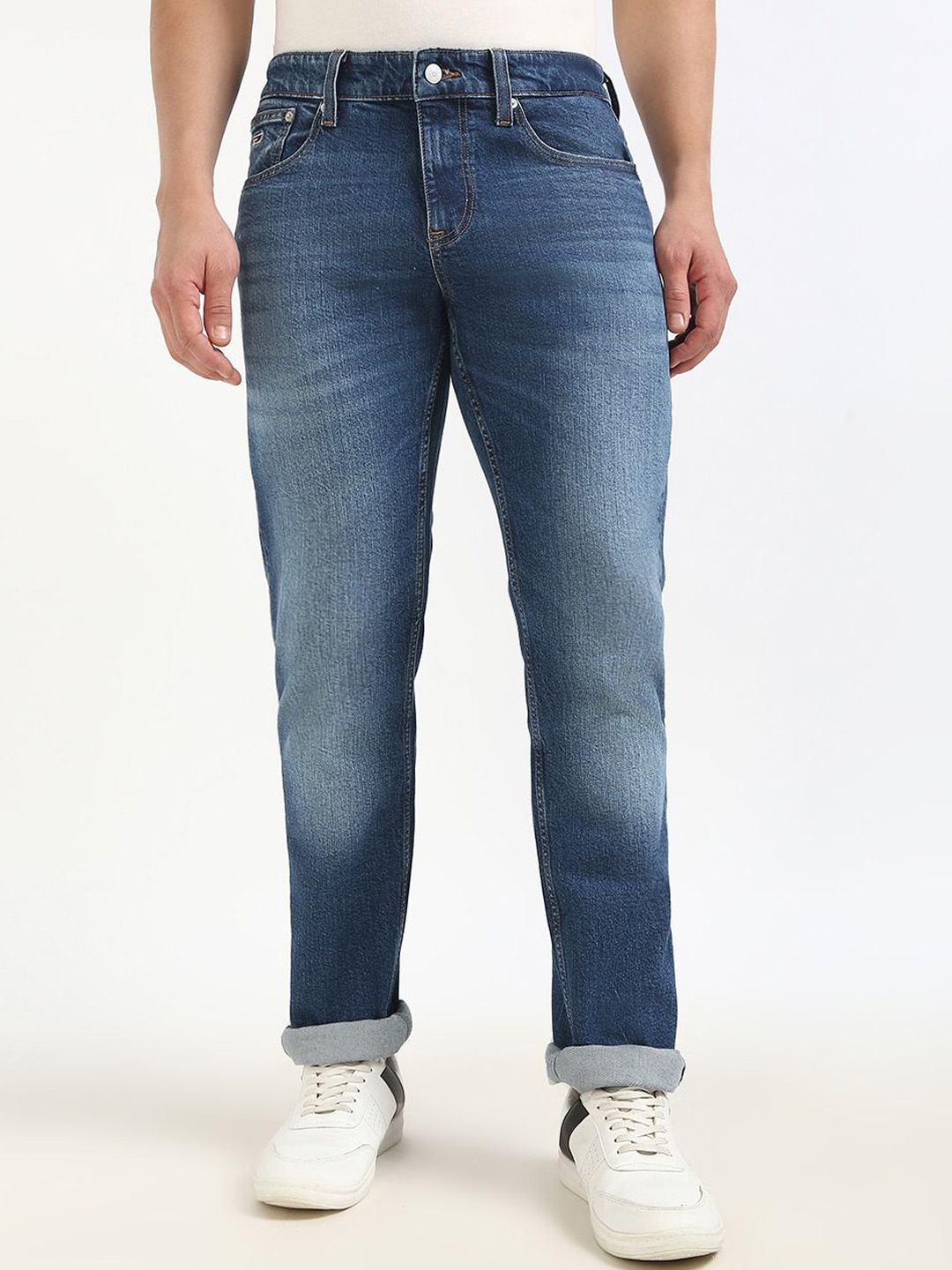

Tommy Hilfiger Men Slim Fit Low Distress Light Fade Mid-Rise Jeans, Blue