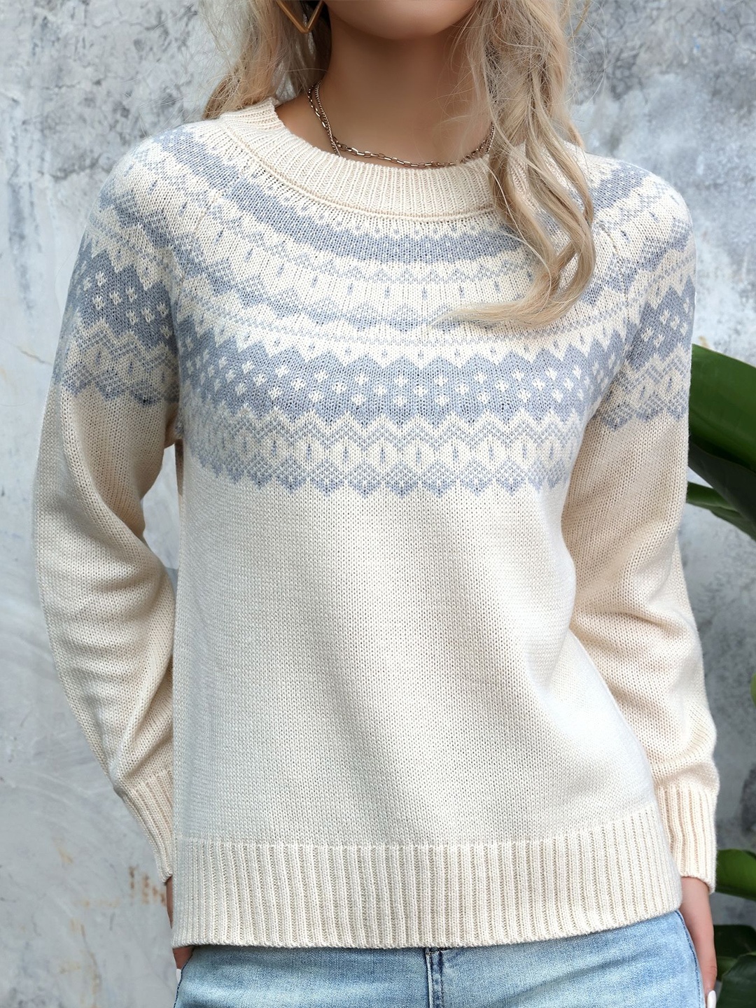 

StyleCast x Revolte Women Cable Knit Pullover, White