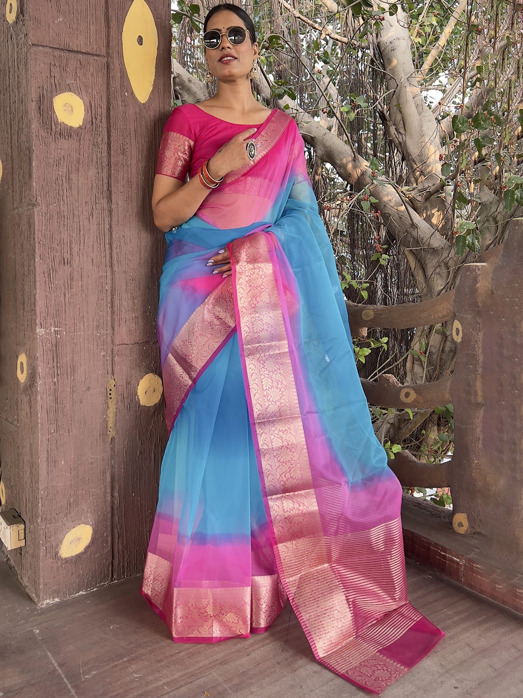 

DIVASTRI Tie and Dye Zari Organza Leheriya Saree, Blue
