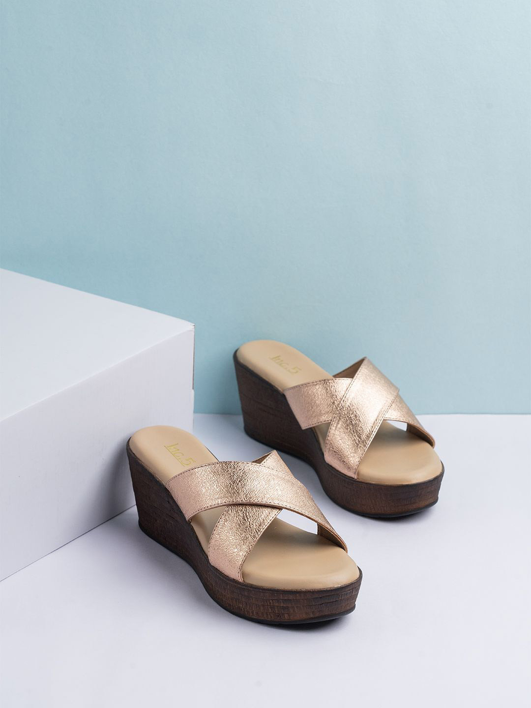 

Inc 5 Women Party Wedge Embellished Sandals, Rose gold