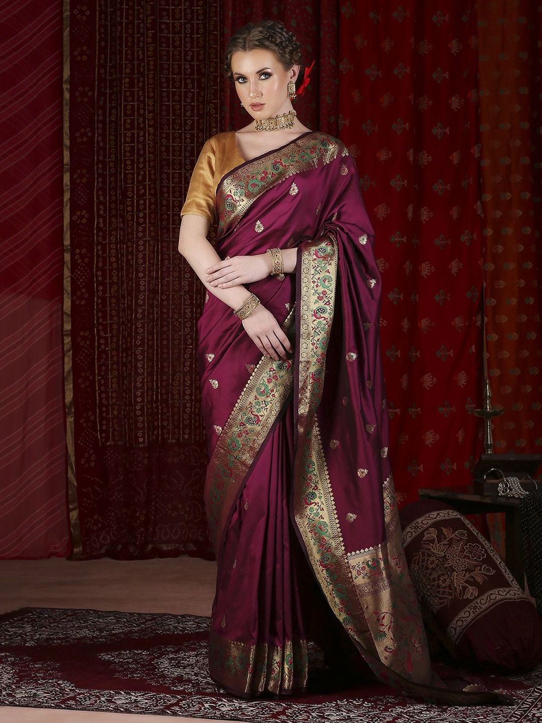 

JUST FASHION Woven Design Zari Paithani Saree, Magenta