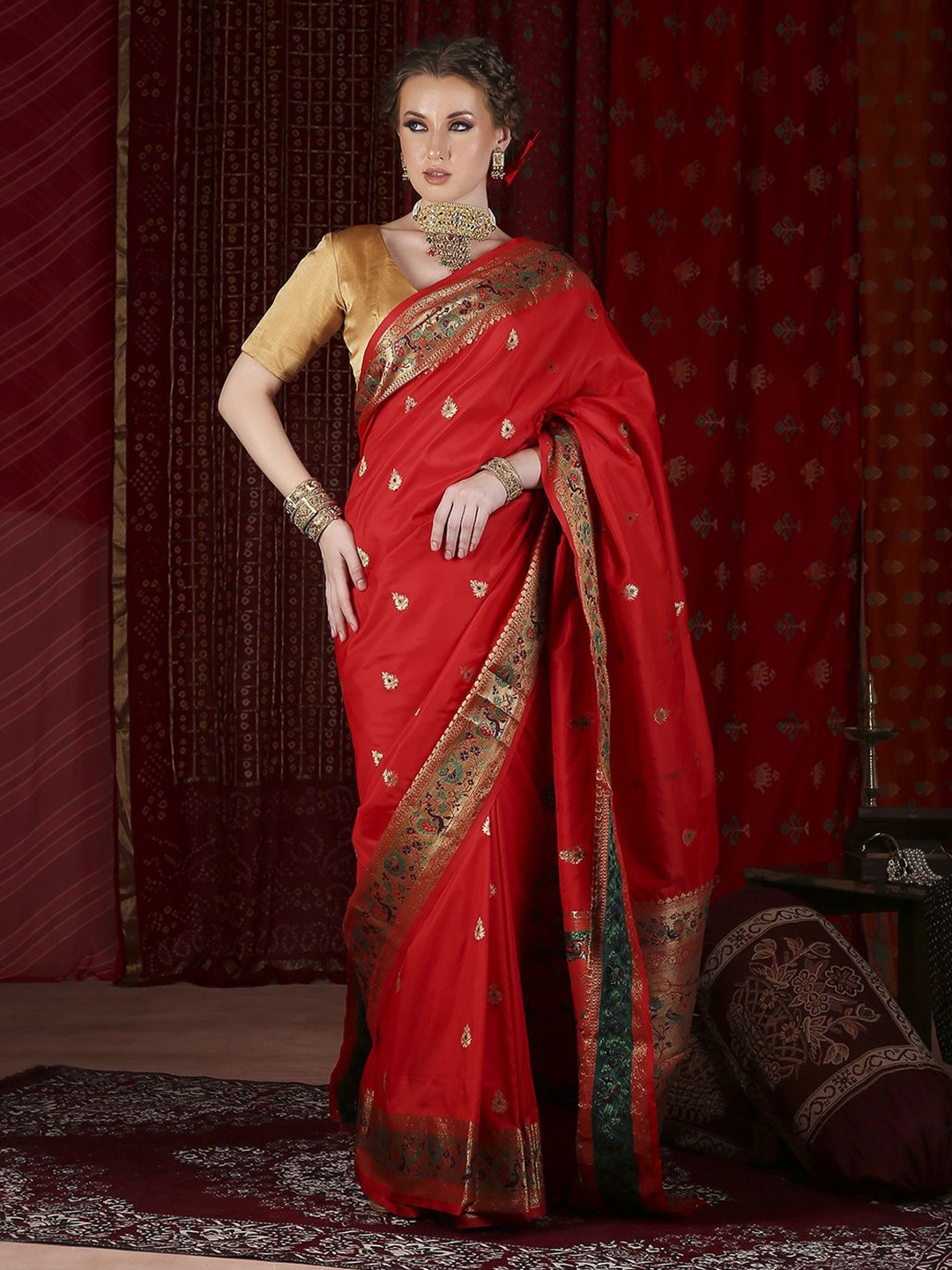 

JUST FASHION Woven Design Zari Paithani Saree, Red