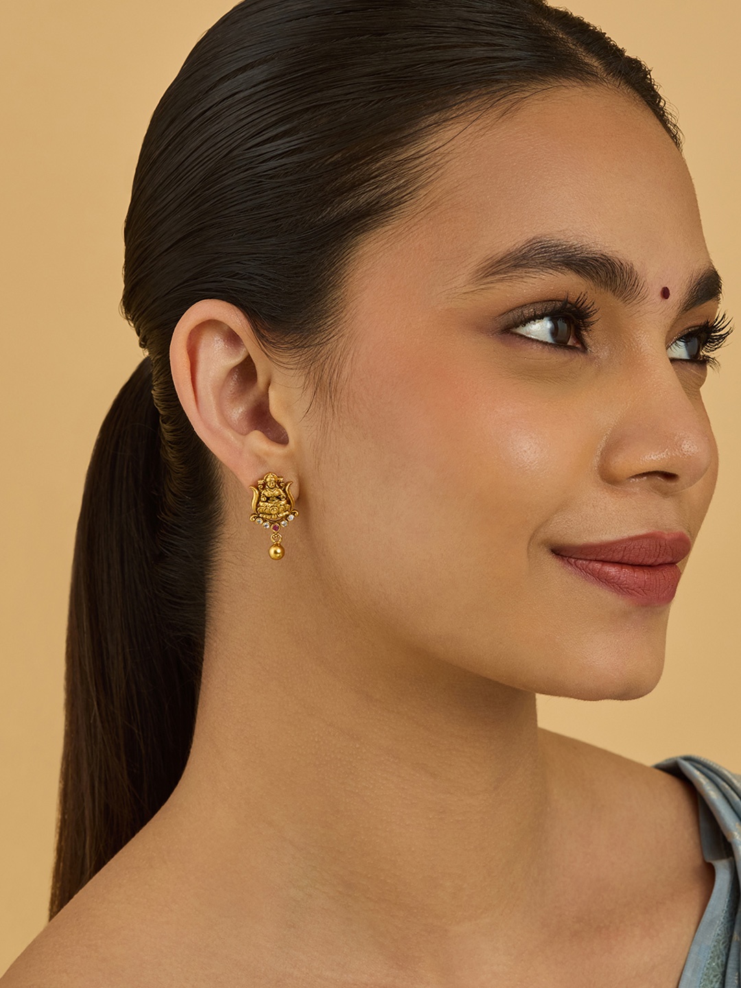 

Kushal's Fashion Jewellery 92.5 Sterling Silver Gold-Plated Ruby Stone Studed Temple Studs