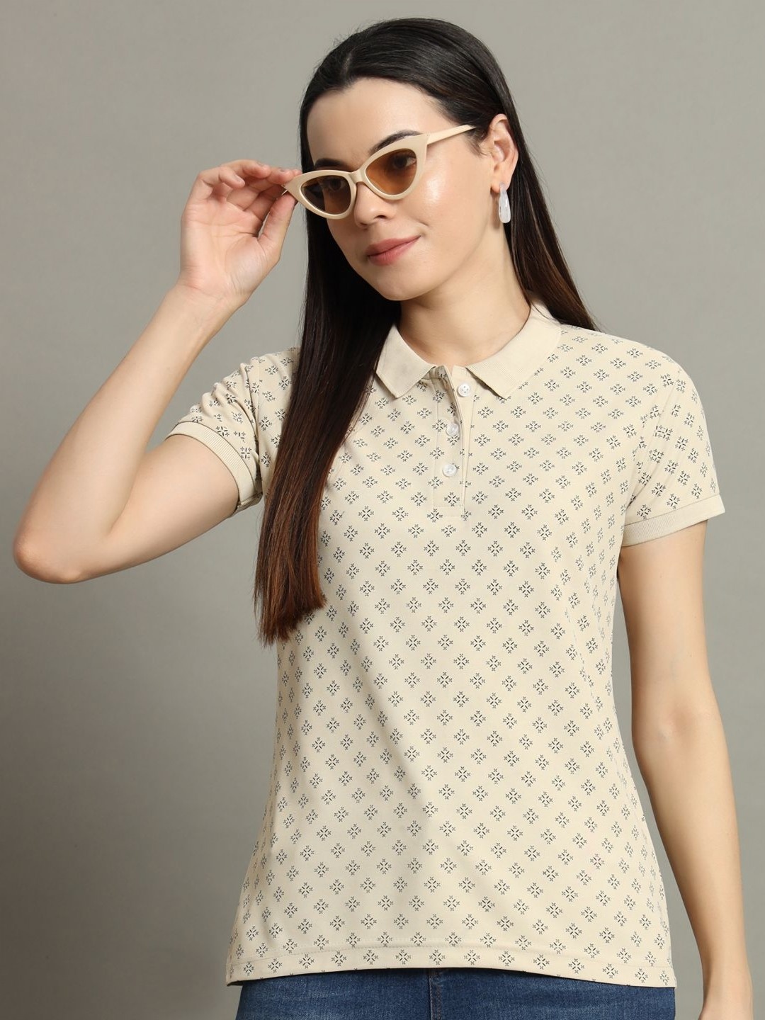 

RISS Women Printed Polo Collar Drop-Shoulder Sleeves Pockets T-shirt, Beige