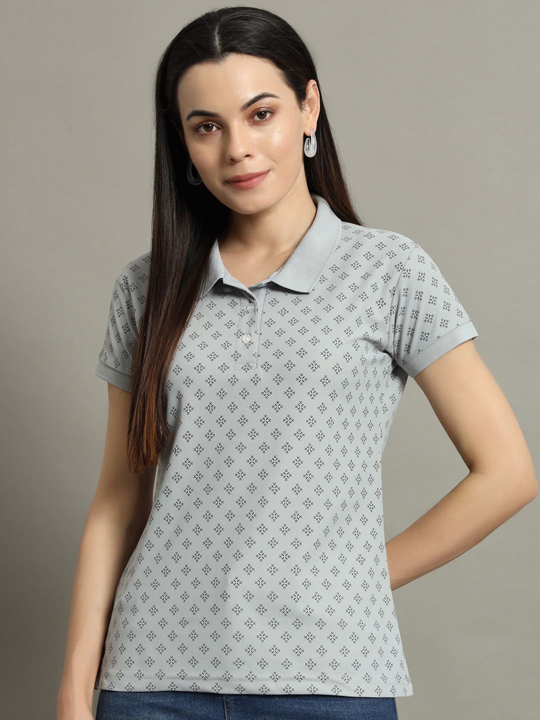 

RISS Women Geometric Printed Polo Collar T-shirt, Grey