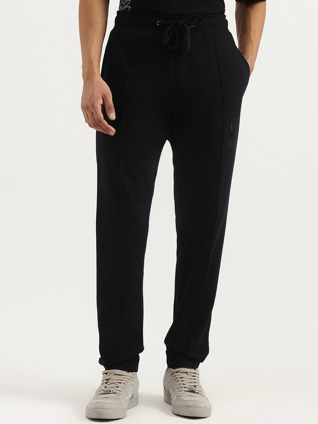 

United Colors of Benetton Men Slim-Fit Mid Rise Pure Cotton Track Pants, Black