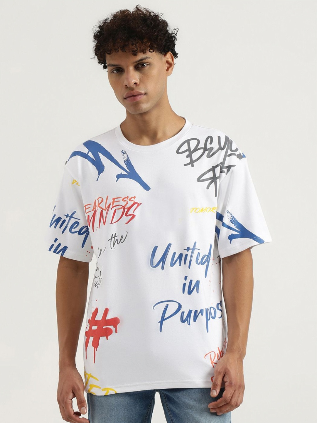 

United Colors of Benetton Men Floral Printed Tropical Pure Cotton Applique Boxy T-shirt, White